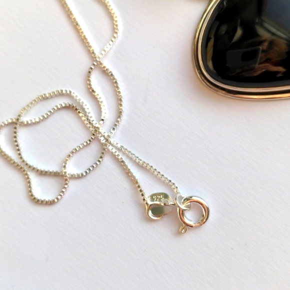 Sterling Silver Onyx Pendant Necklace. New Abstract Heart. 20" chain. Gift box - Picture 4 of 6